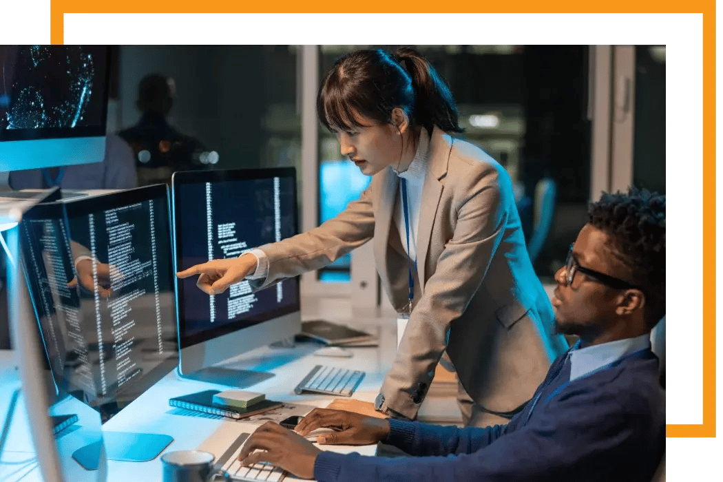 Engenheiros de IA a desenvolverem uma solução de automatização inteligente para apoiar a atividade de um cliente