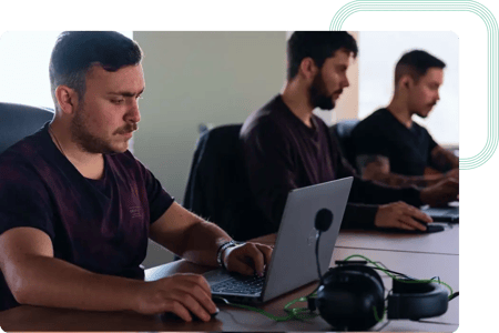 Agile Master e Programadores trocam ideias sobre o projeto do cliente