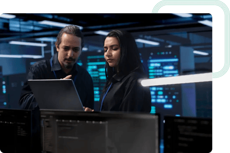 Engenheiros de Cloud a desenharem uma nova infraestrutura
