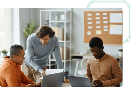 Developers .NET e React a trabalharem na plataforma da Vortal