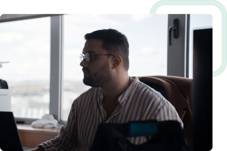 Engenheiro DevOps a garantir o correto funcionamento do website da Bolttech
