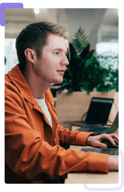 Web Developer a trabalhar num novo website para um cliente